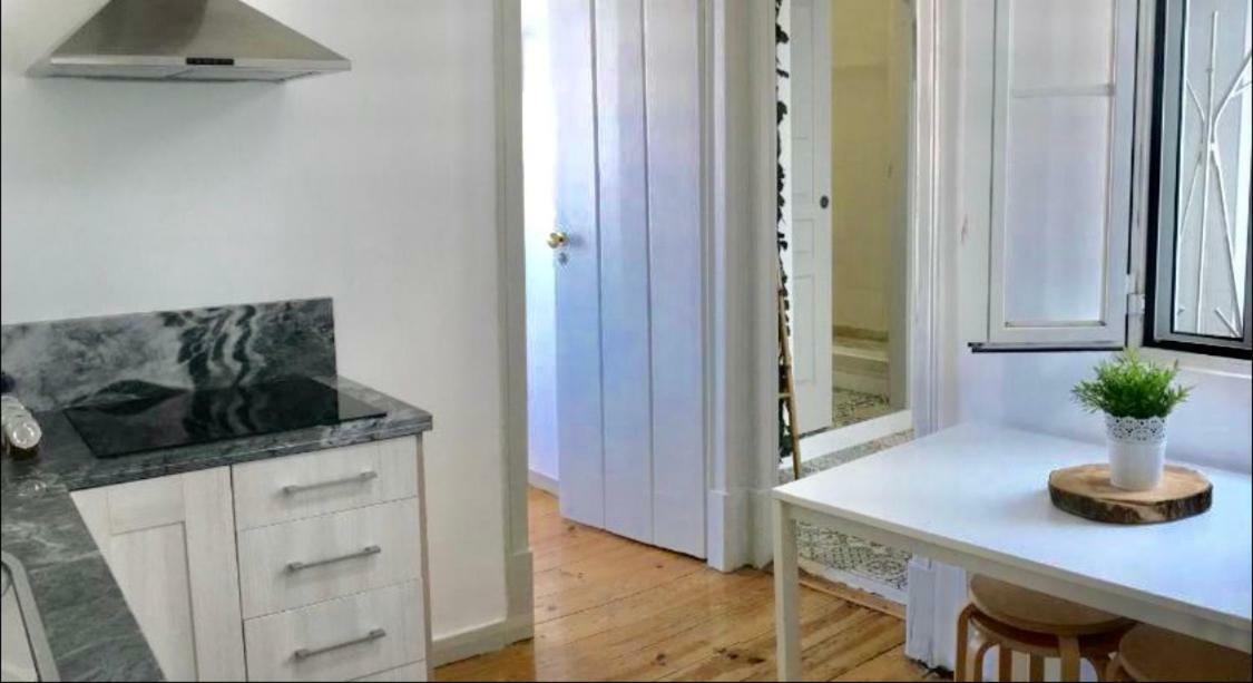 Love Inn Bairro Alto 4 Lisboa Ngoại thất bức ảnh