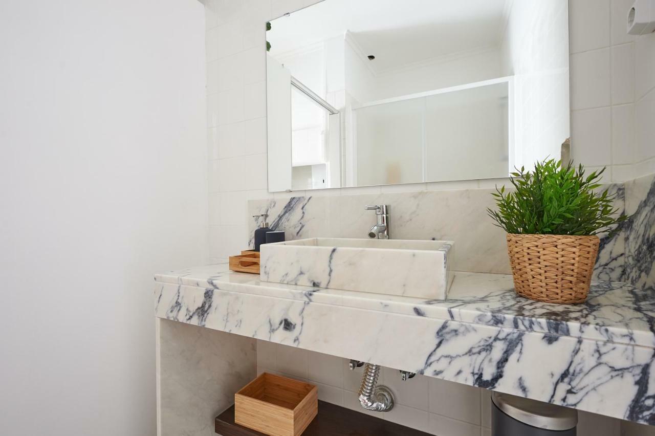 Love Inn Bairro Alto 4 Lisboa Ngoại thất bức ảnh